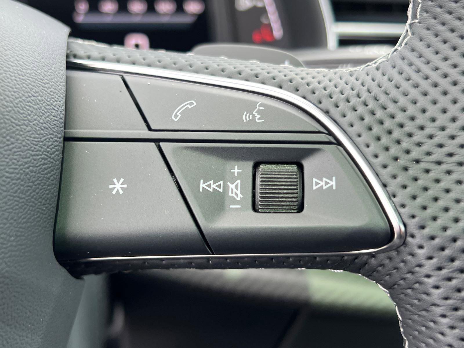 New 2025 Audi SQ8 Prestige image 19