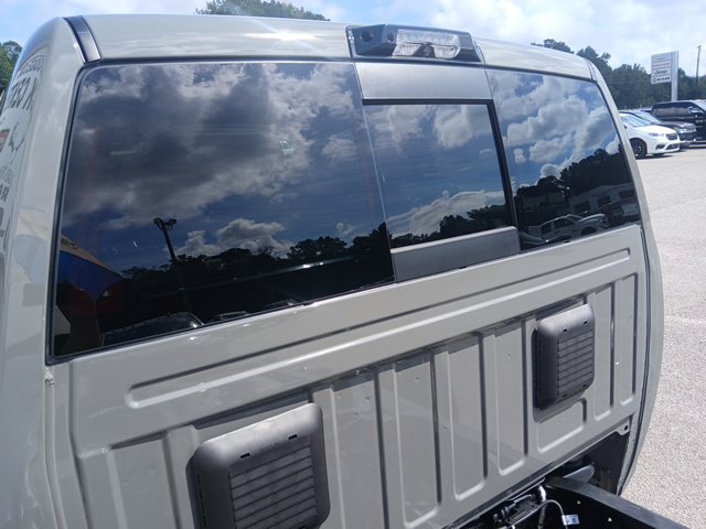 New 2027 RAM 4500 4x4 Crew Cab DRW w/ Laramie Trim Package image 6
