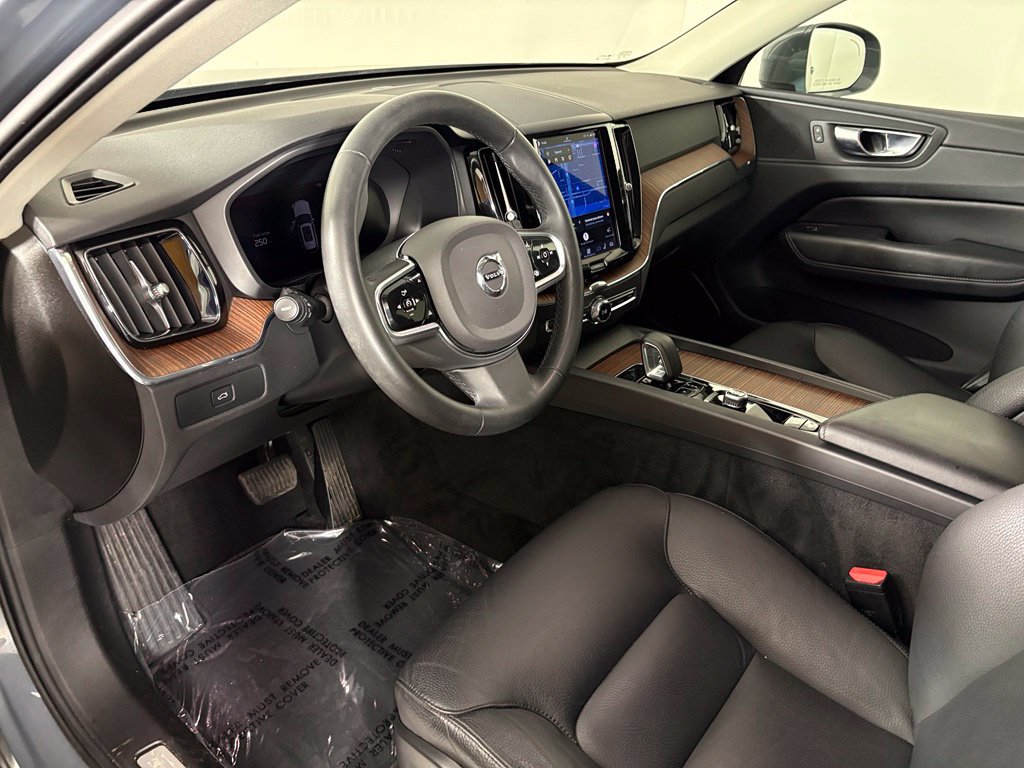 Used 2023 Volvo XC60 B5 Plus w/ Protection Package Premier FWD image 17