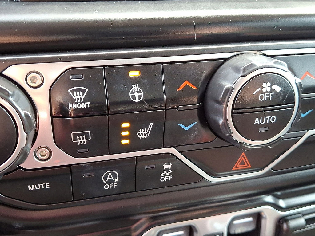 Certified 2022 Jeep Wrangler Sport S image 18