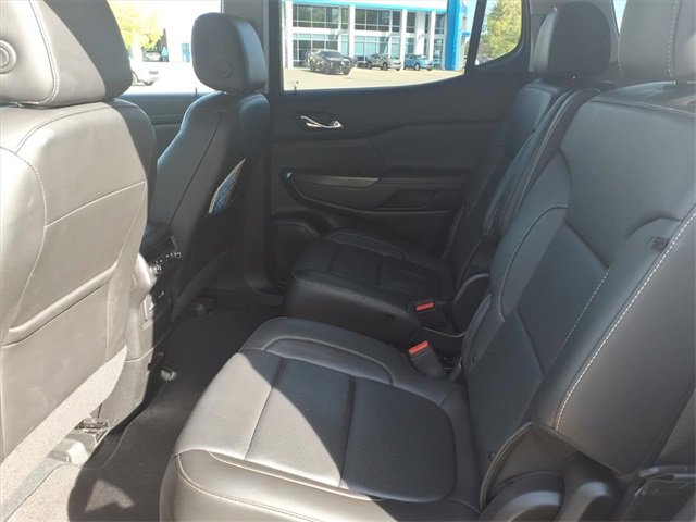 Used 2023 GMC Acadia SLT image 10