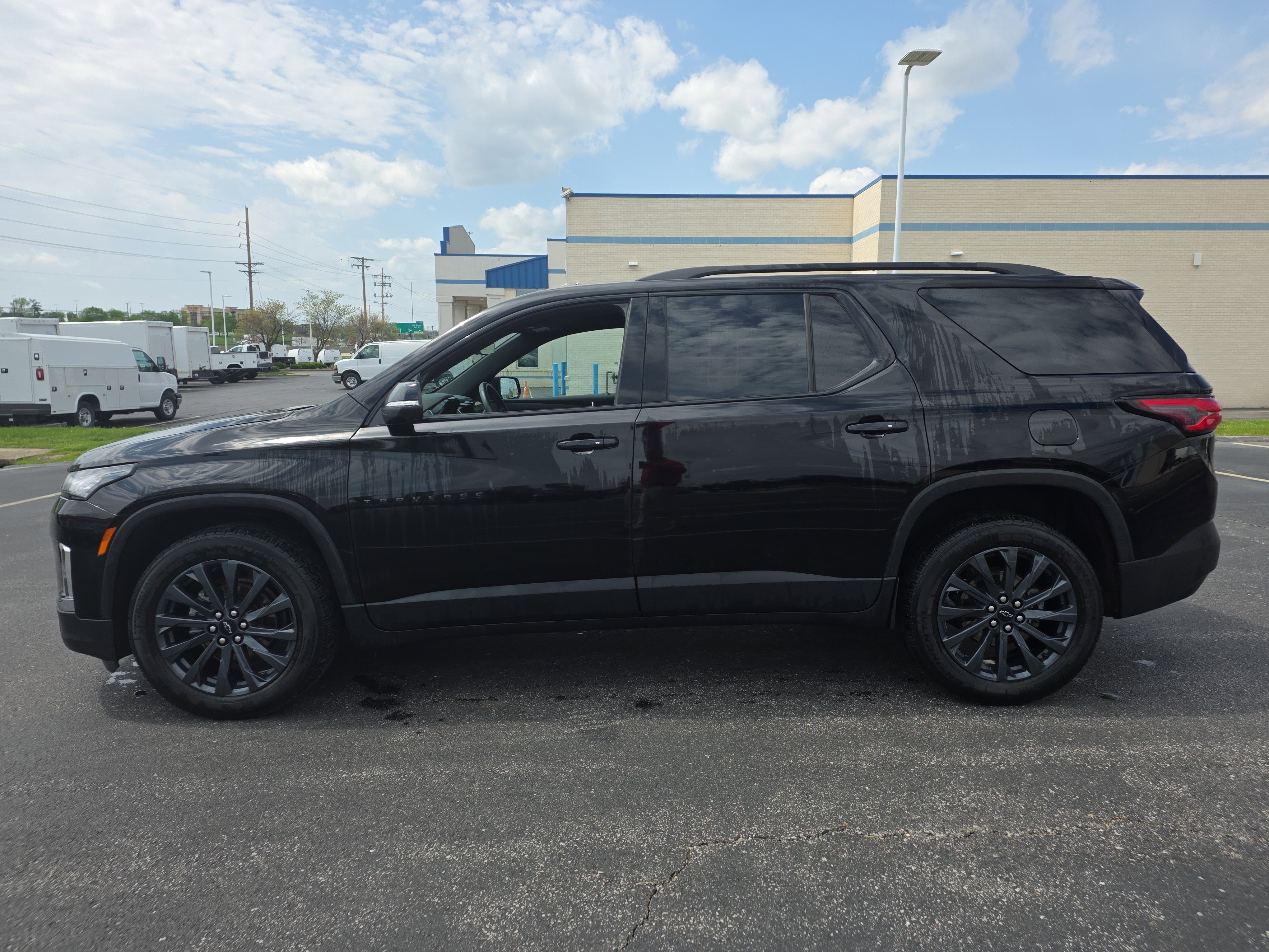 Used 2023 Chevrolet Traverse RS image 6