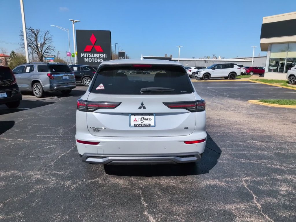 New 2026 Mitsubishi Outlander SE AWD/4WD image 8