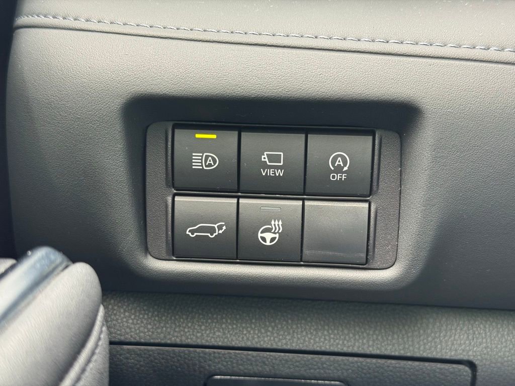 Used 2023 Toyota Highlander Limited FWD image 30