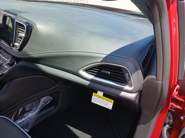 New 2027 Chrysler Pacifica Limited FWD image 26