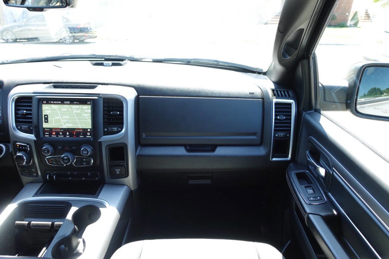 Used 2022 RAM 1500 Classic Warlock w/ Ceramic Grey Warlock Package image 34