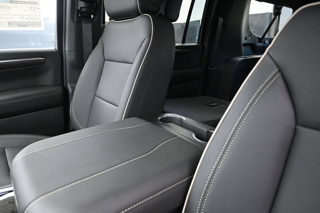 New 2026 Chevrolet Suburban Premier RWD image 14