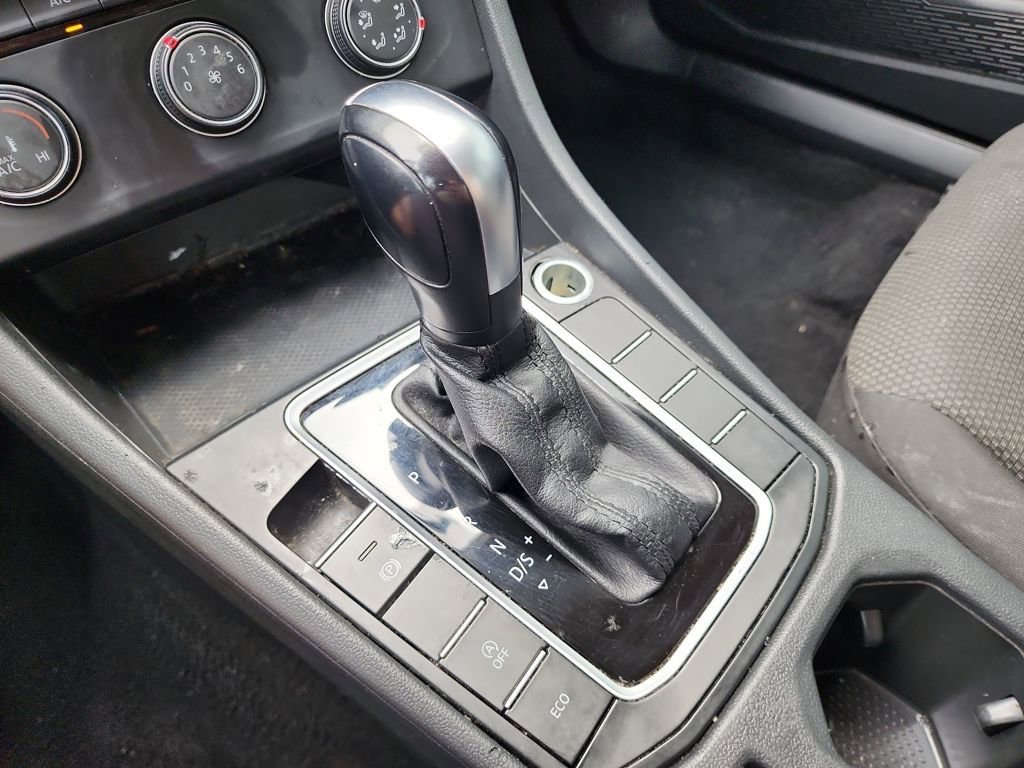 Used 2019 Volkswagen Jetta S w/ Driver Assistance Package image 28