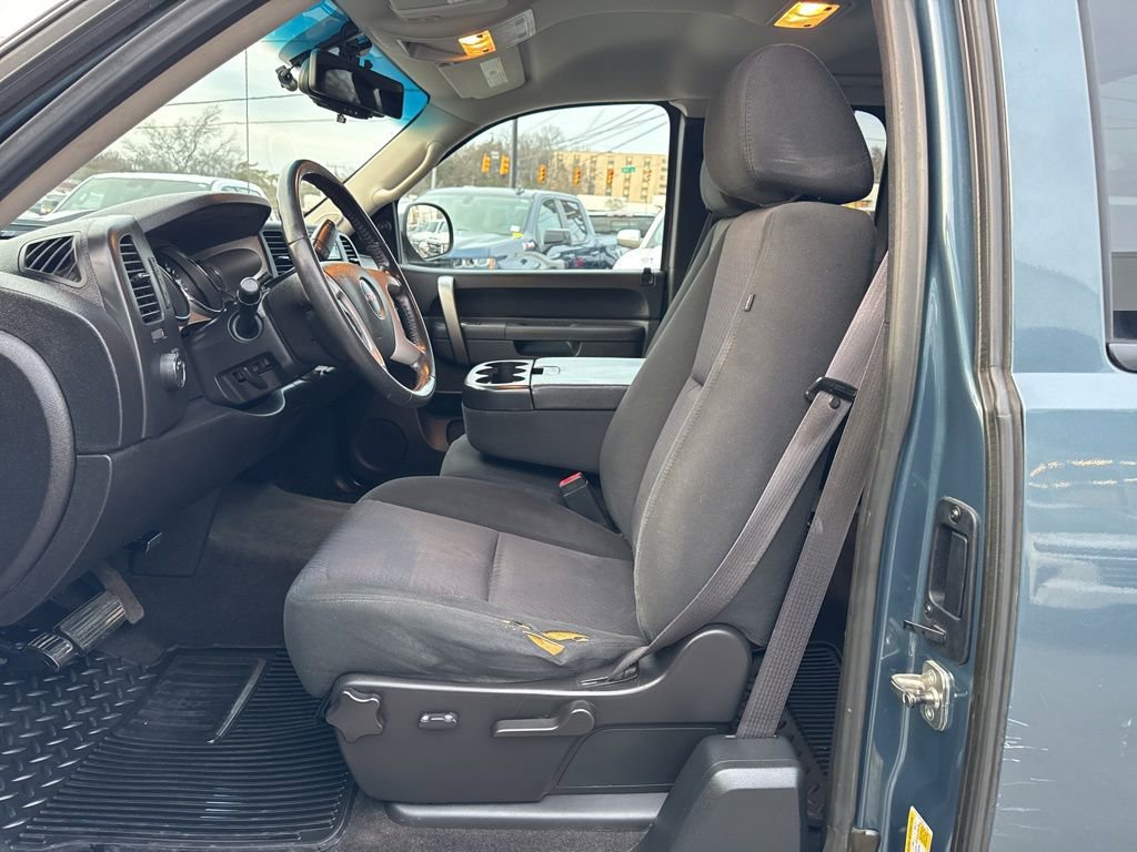 Used 2011 GMC Sierra 1500 SLE w/ Regional Value Package image 14