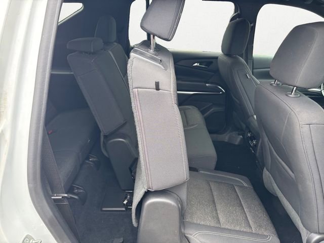 Used 2024 Chevrolet Traverse LS image 20