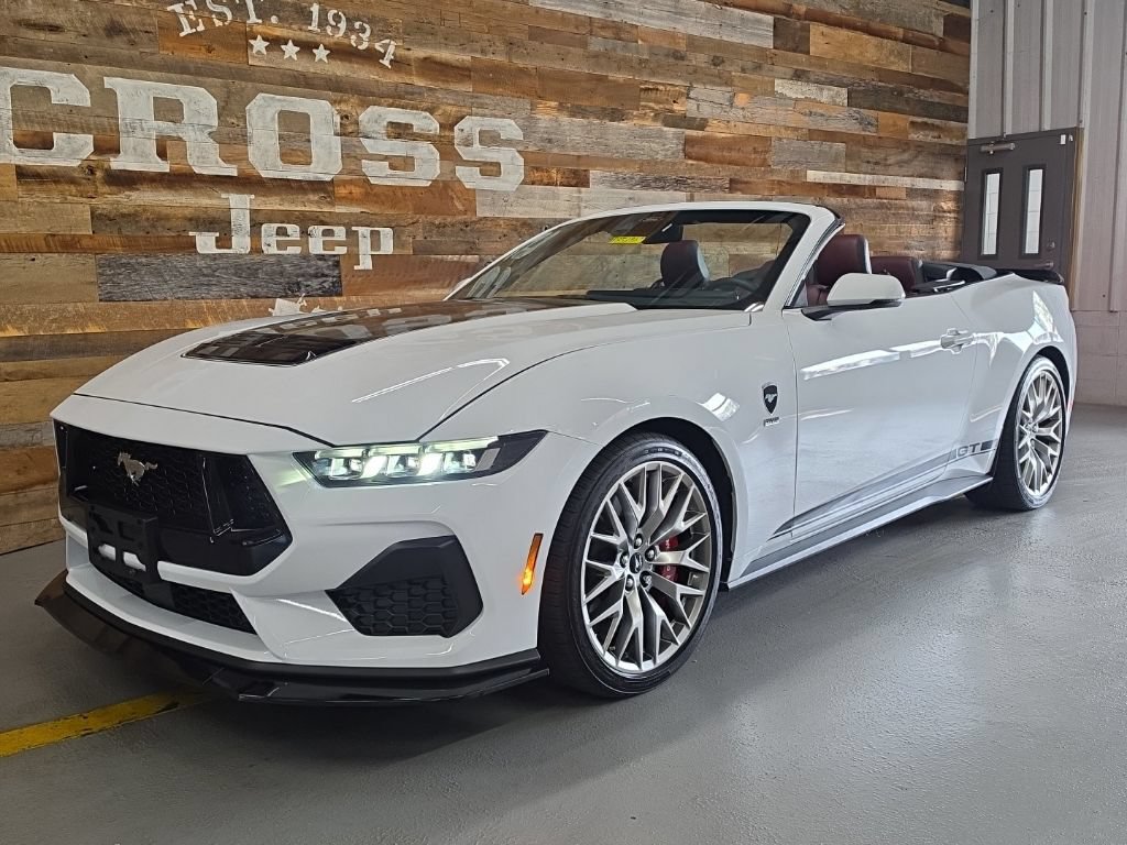 Used 2024 Ford Mustang GT Premium RWD image 3