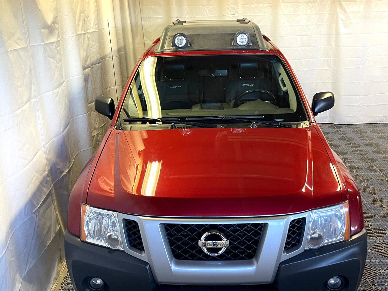 Used 2015 Nissan Xterra PRO-4X image 2