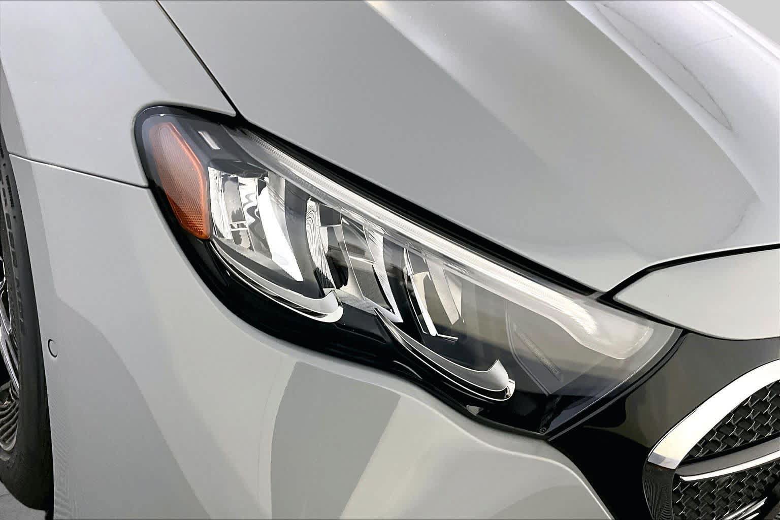New 2026 Mercedes-Benz E 350 4MATIC Sedan image 16