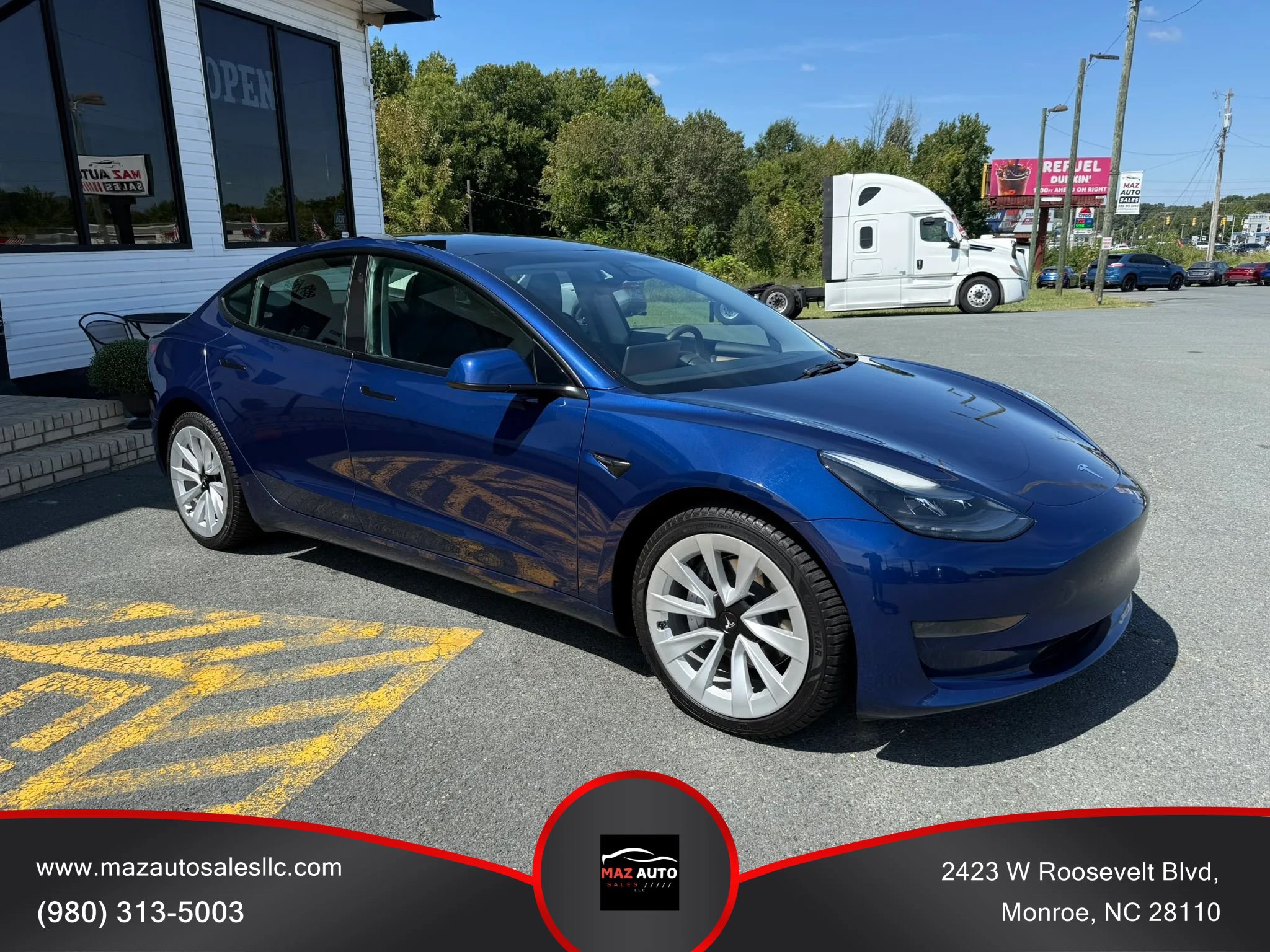 Used 2023 Tesla Model 3 Standard Range RWD image 3
