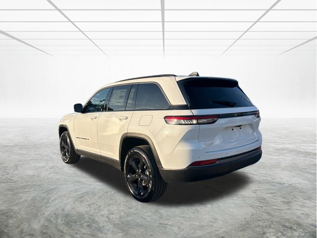 New 2026 Jeep Grand Cherokee Limited w/ Limited Altitude Package image 6