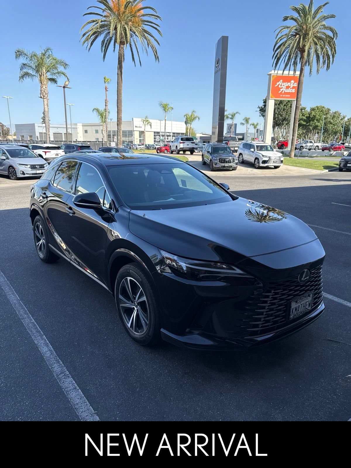 Used 2025 Lexus RX 350 FWD w/ Technology Package image 4