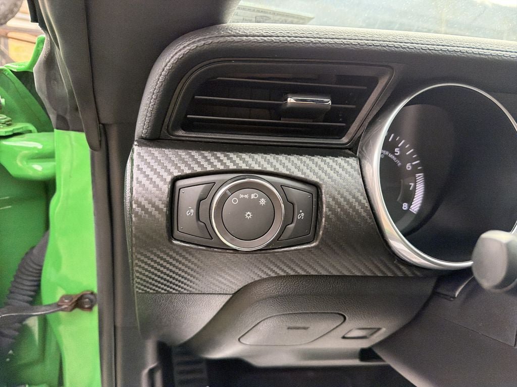 Used 2019 Ford Mustang Coupe RWD image 16
