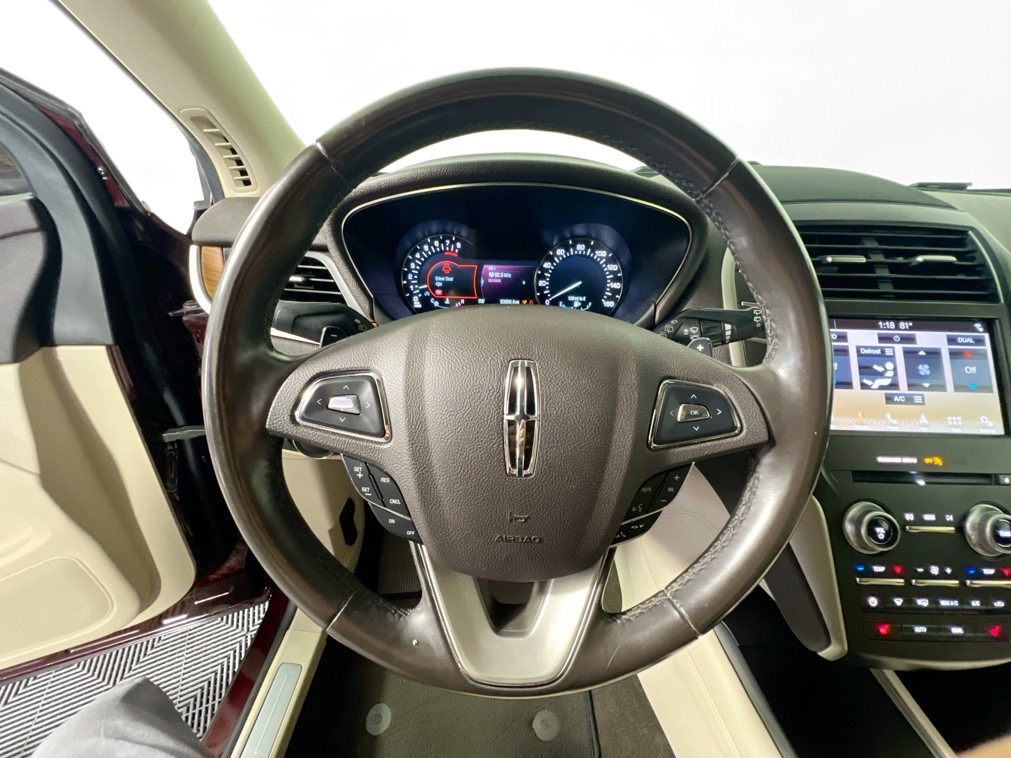 Used 2019 Lincoln MKC Select w/ Select Plus Package image 17