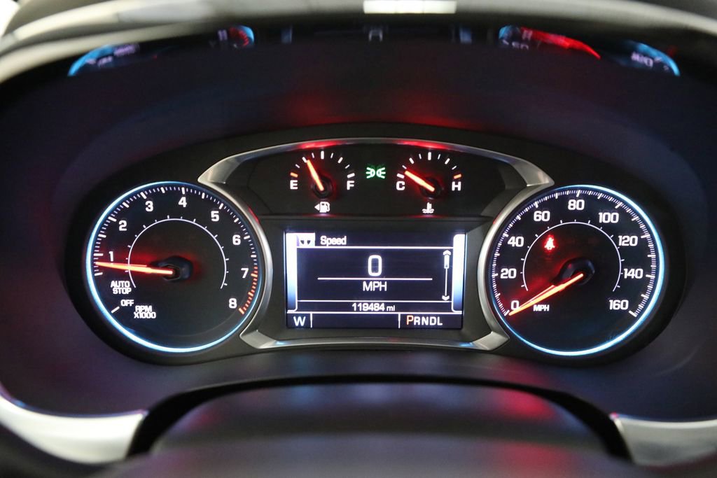 Used 2019 Chevrolet Traverse LT w/ LT Premium Package image 4