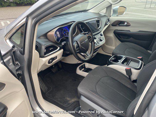 Used 2019 Chrysler Pacifica Touring Plus w/ Advanced Safetytec Group image 18