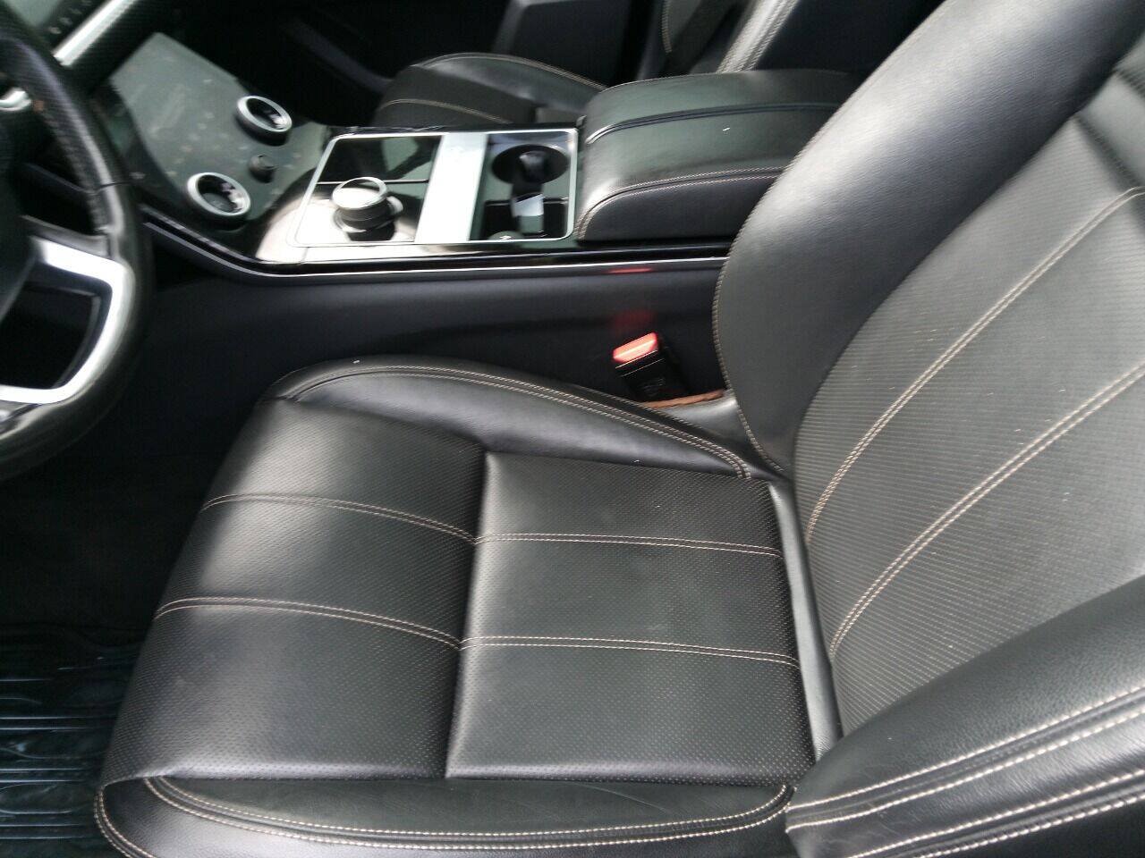 Used 2018 Land Rover Range Rover Velar S AWD/4WD image 31
