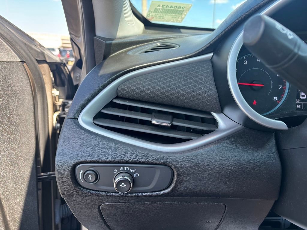 Used 2023 Chevrolet Malibu LT image 23