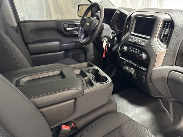 Used 2019 Chevrolet Silverado 1500 Custom w/ Custom Convenience Package AWD/4WD image 25