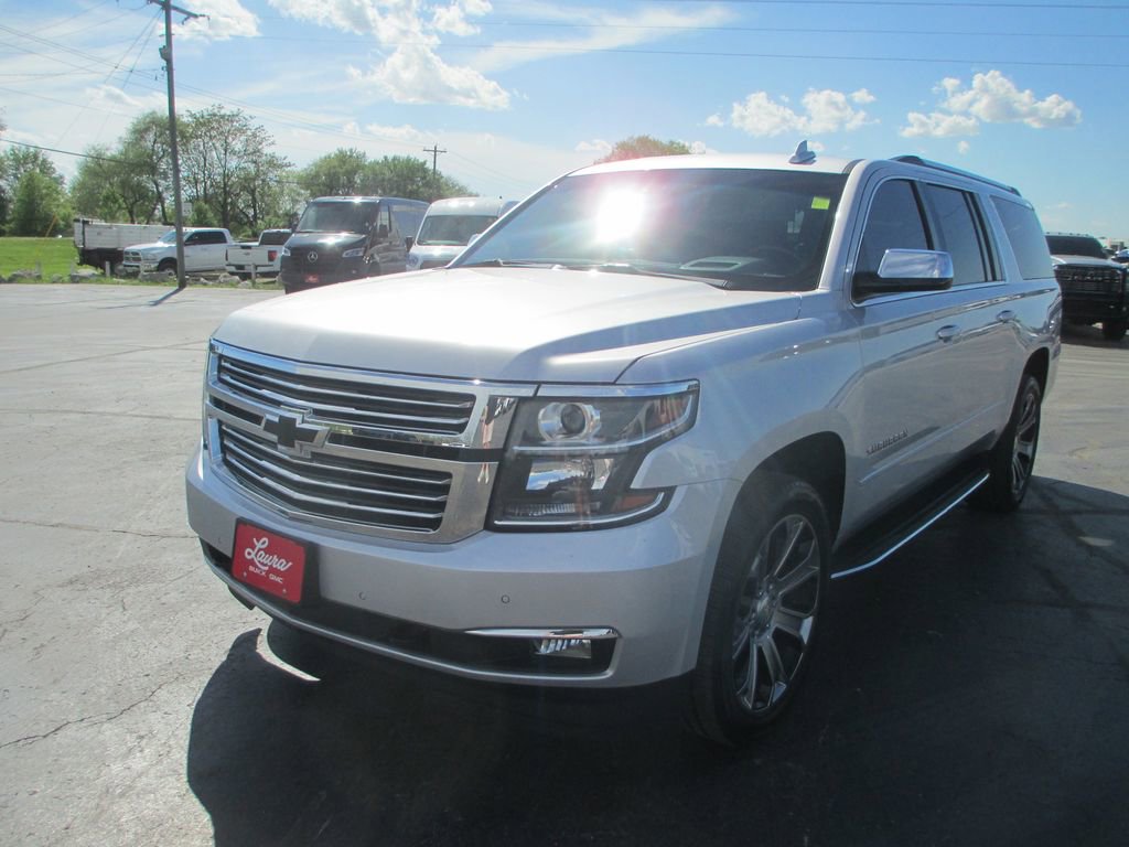Used 2018 Chevrolet Suburban Premier image 12
