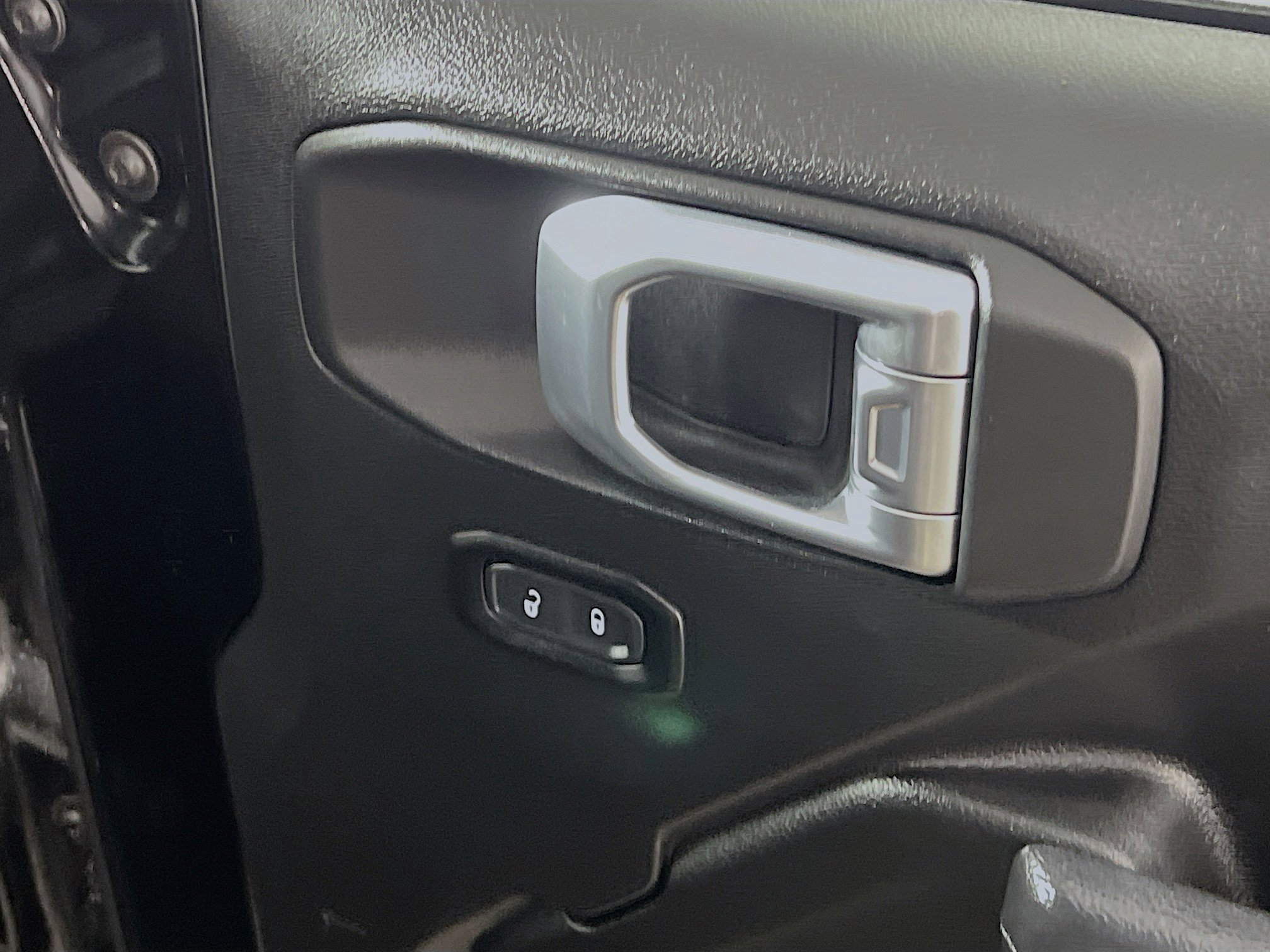 Used 2023 Jeep Wrangler Unlimited AWD/4WD image 31