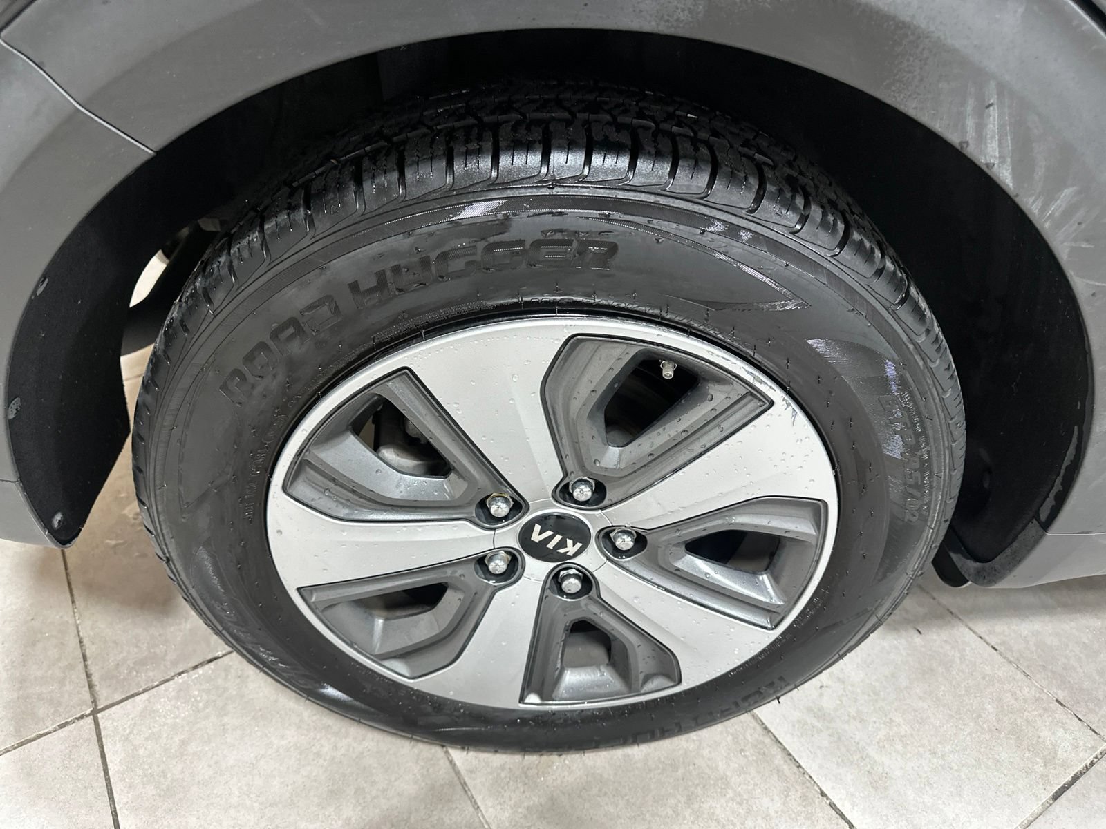 Used 2019 Kia Niro LX FWD image 12