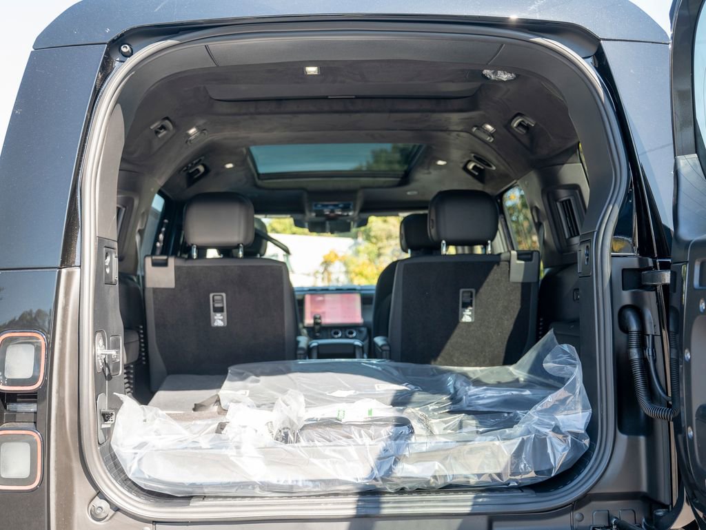 New 2026 Land Rover Defender 130 V8 image 26