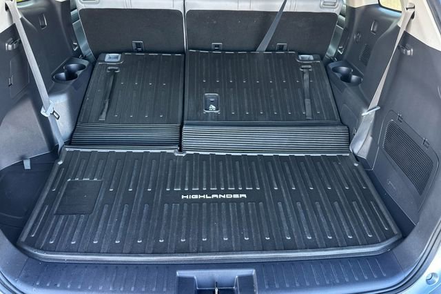 Certified 2021 Toyota Highlander XLE image 24