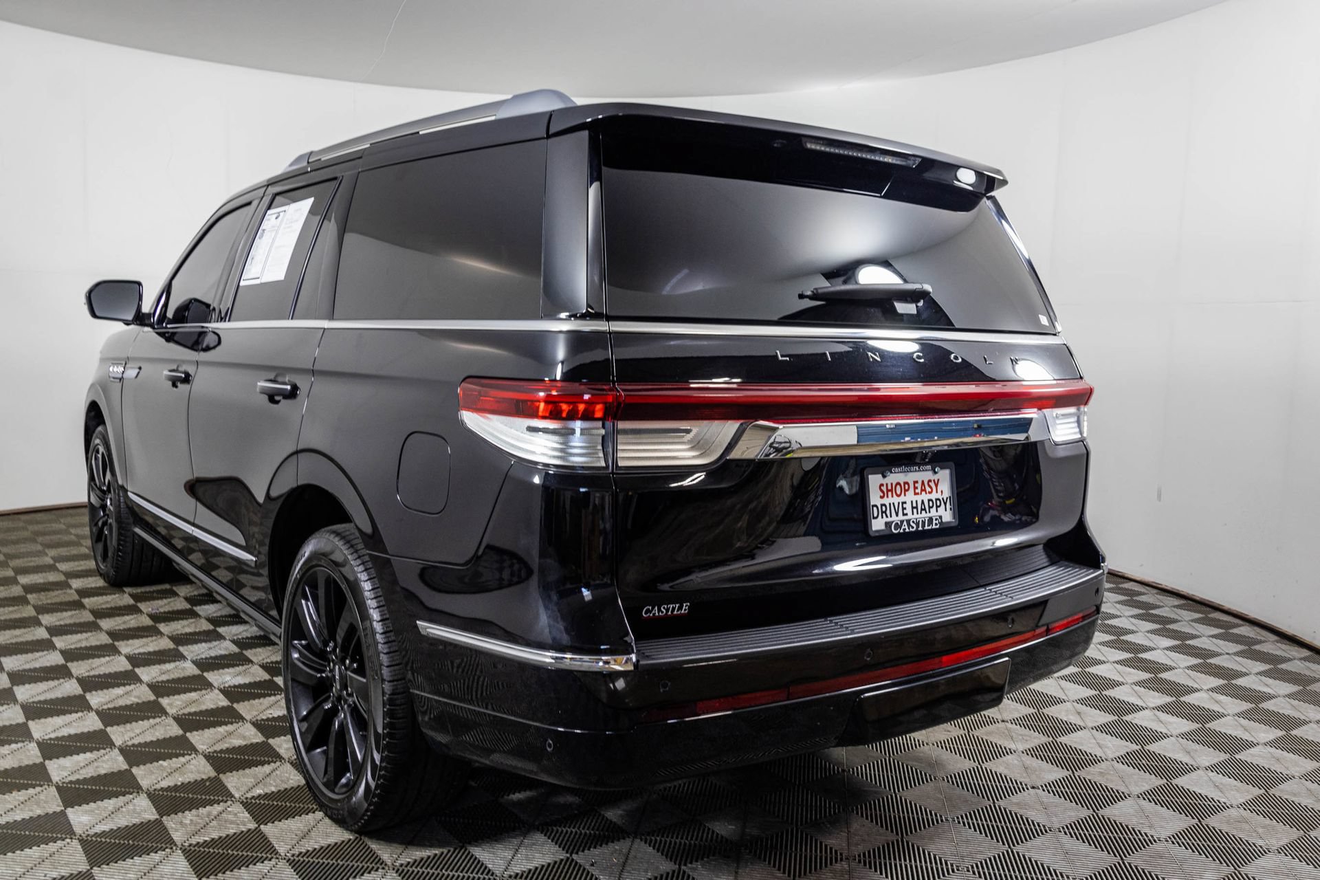 Used 2024 Lincoln Navigator Reserve w/ Monochromatic Package AWD/4WD image 24