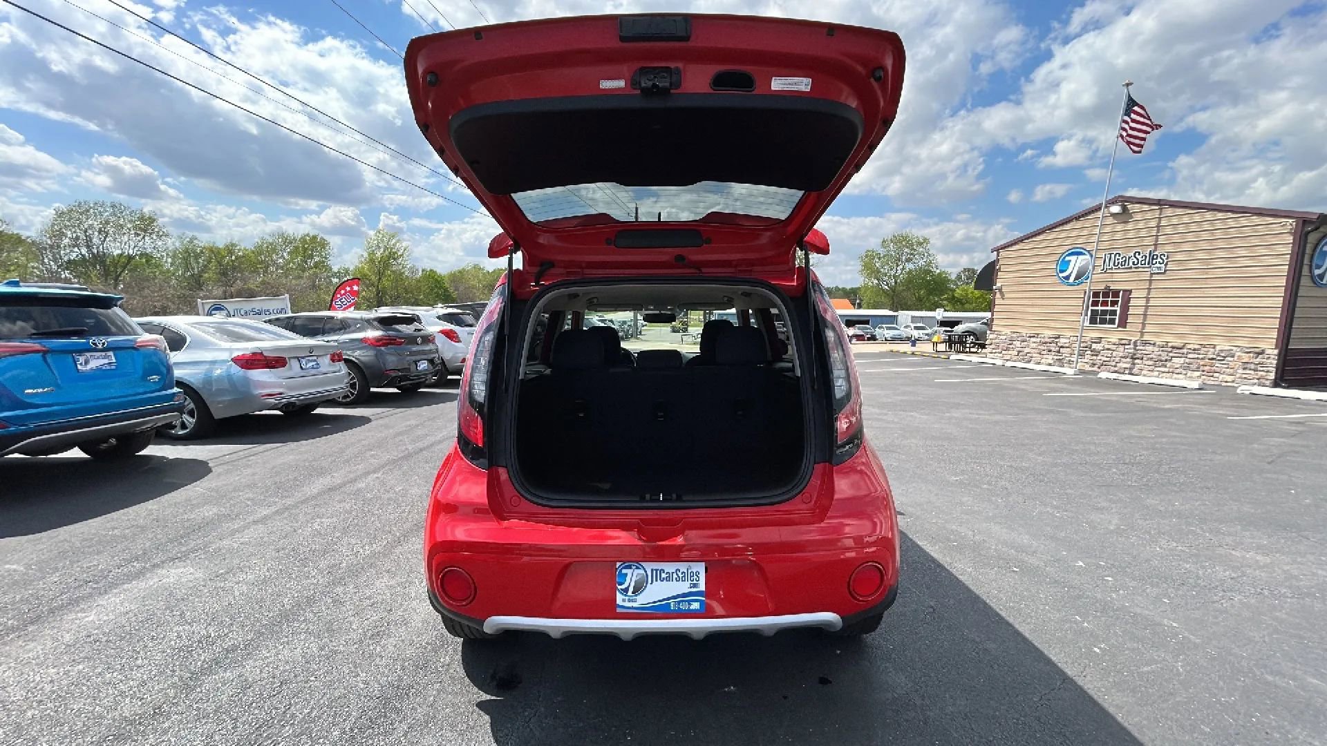 Used 2017 Kia Soul + FWD image 44