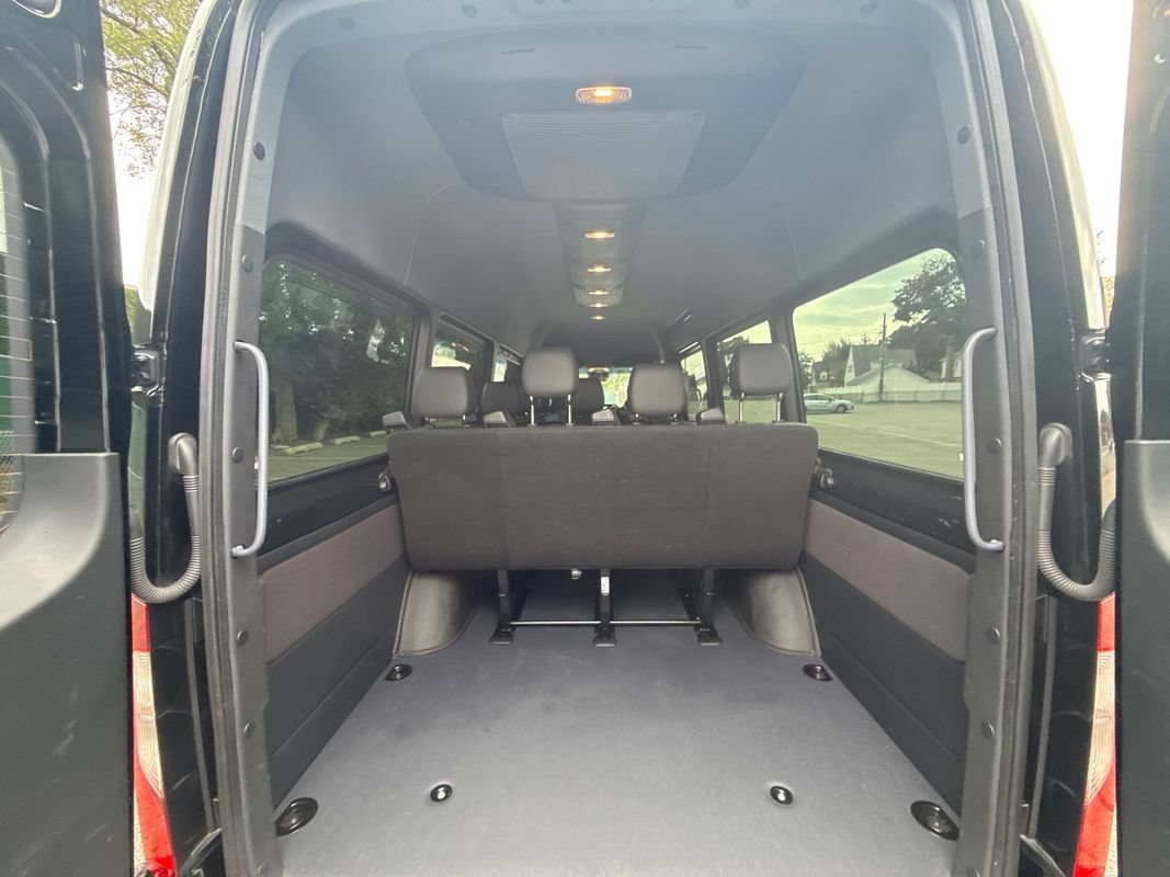 Used 2023 Mercedes-Benz Sprinter 2500 image 30