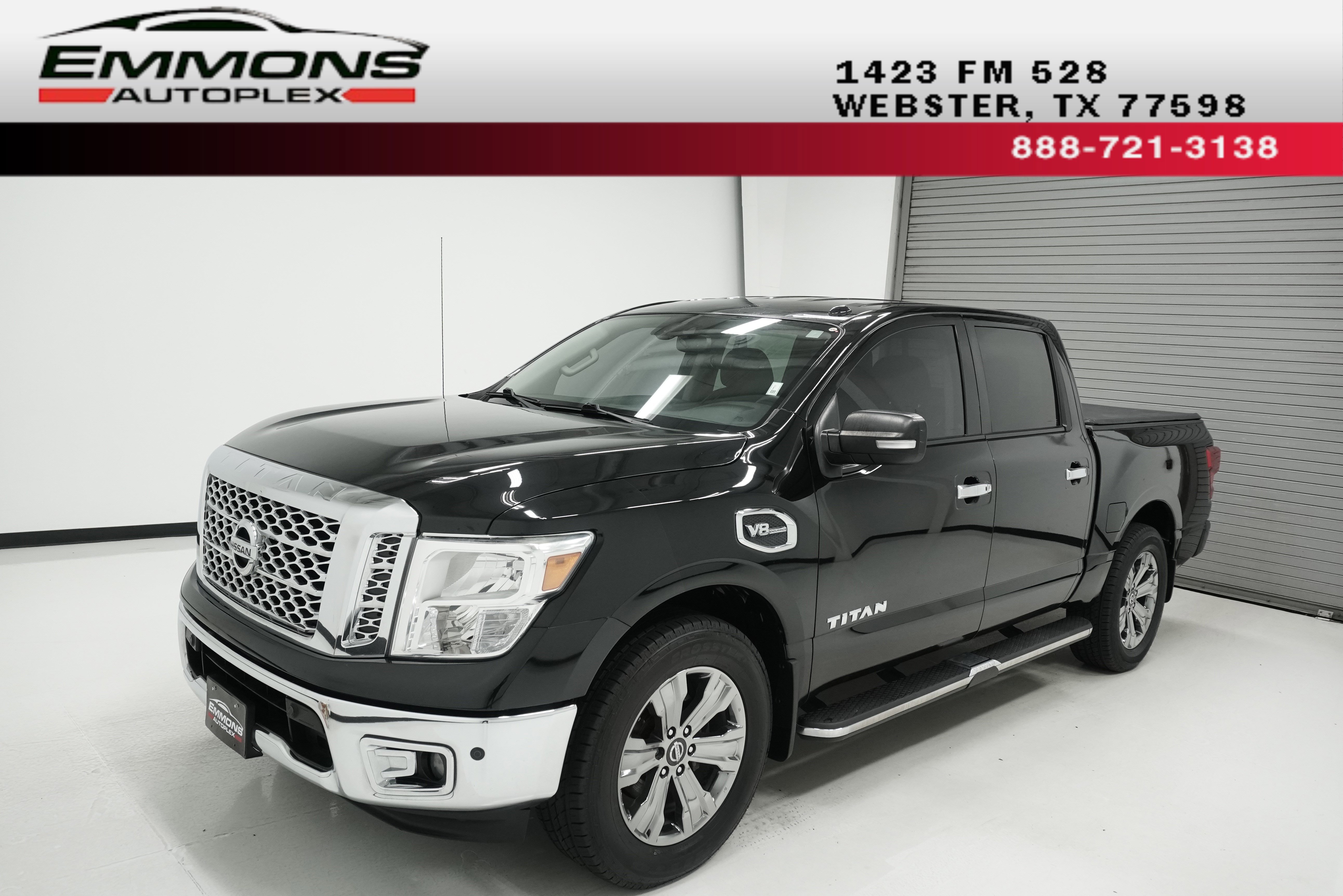 Used 2017 Nissan Titan SV RWD image 1