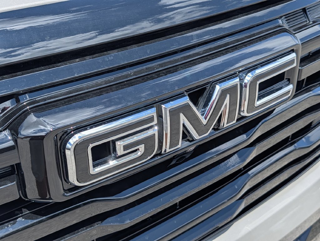 New 2027 GMC Terrain Elevation w/ Elevation Premium Package FWD image 34