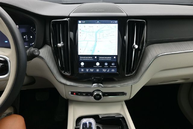 Used 2023 Volvo XC60 B6 Ultimate w/ Climate Package AWD/4WD image 13