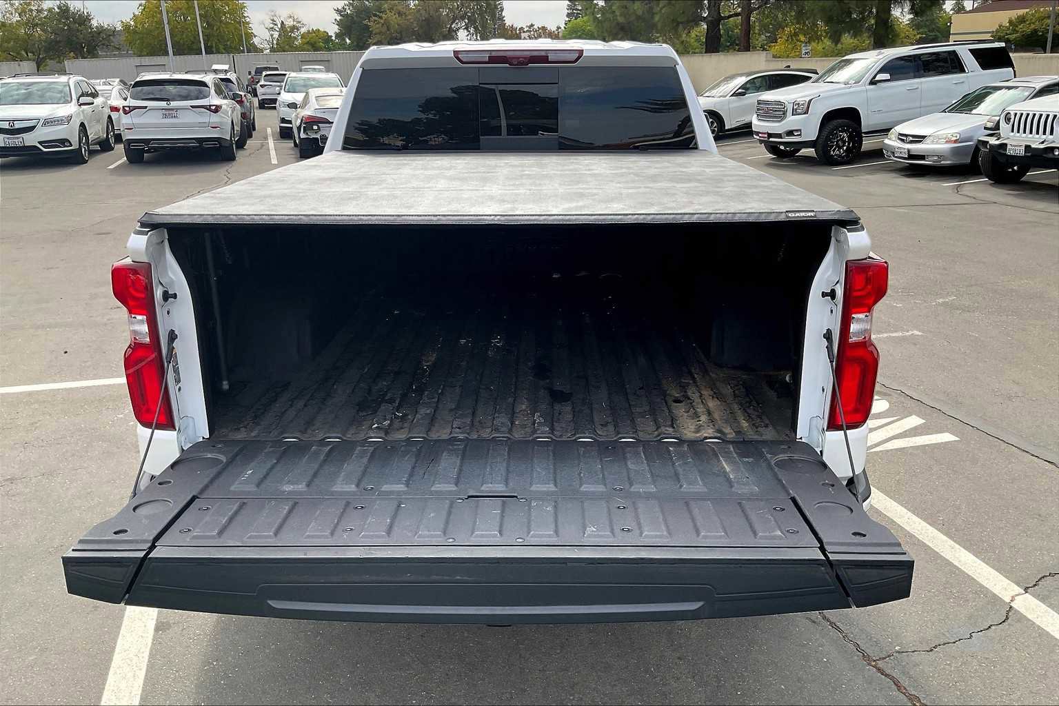 Used 2024 Chevrolet Silverado 1500 High Country w/ High Country Premium Package image 36