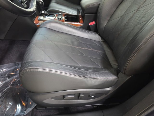 Used 2011 INFINITI FX35 AWD w/ Premium Pkg image 29