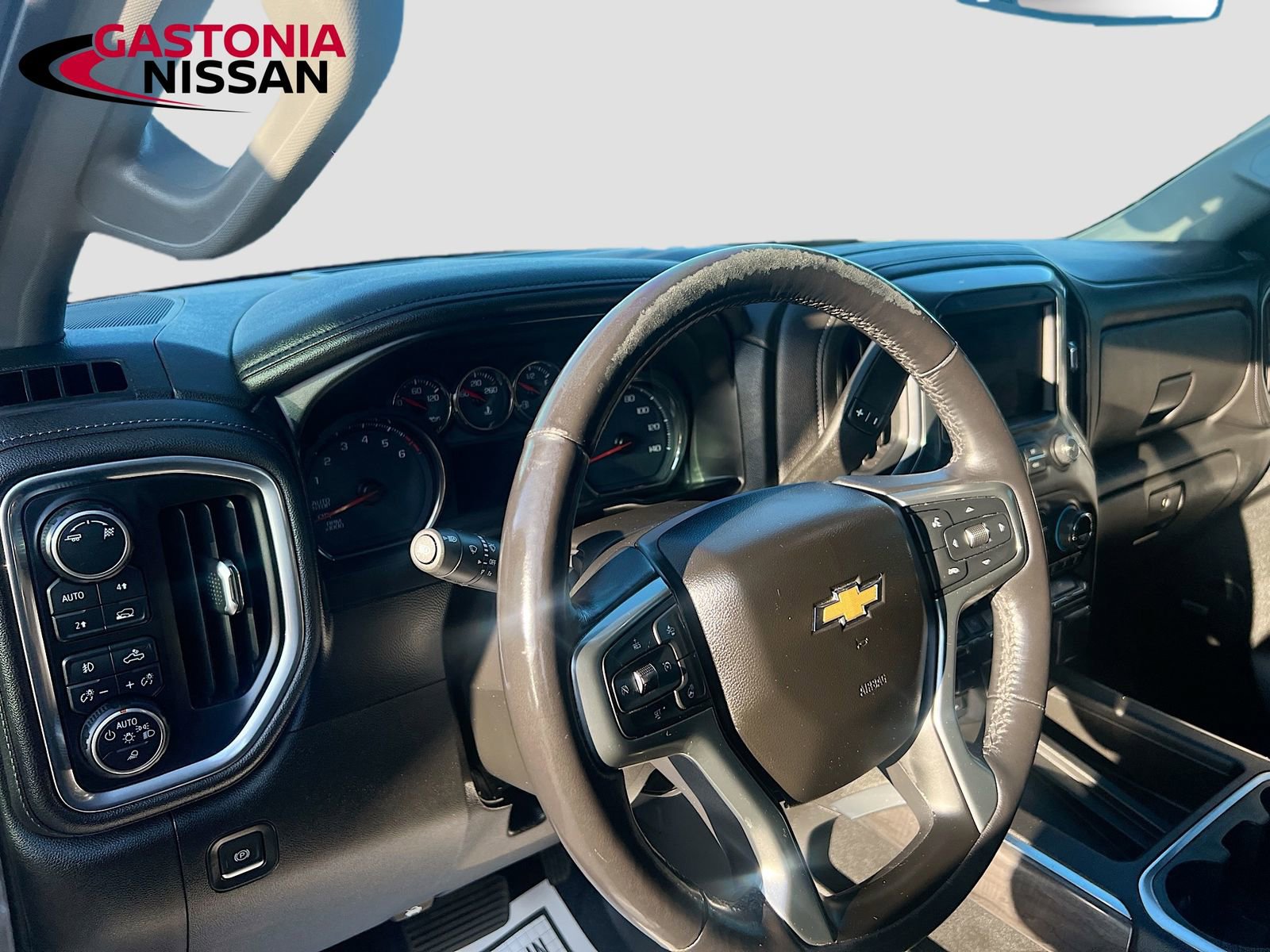 Used 2019 Chevrolet Silverado 1500 LTZ w/ LTZ Premium Package image 11