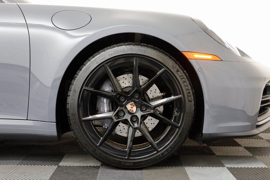 Used 2025 Porsche 911 Carrera image 27