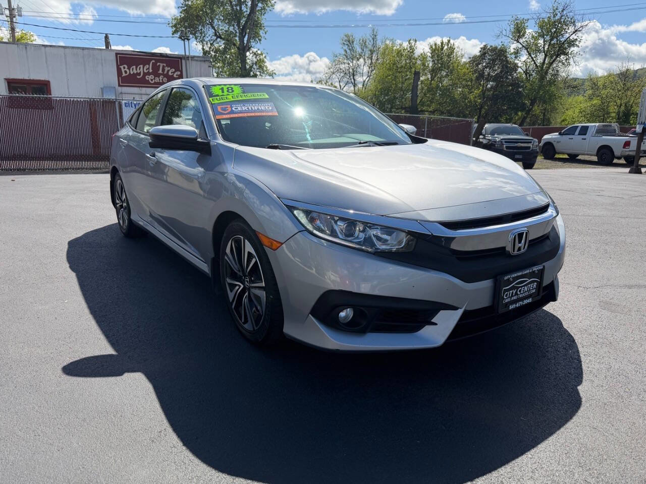 Used 2018 Honda Civic EX-T image 2