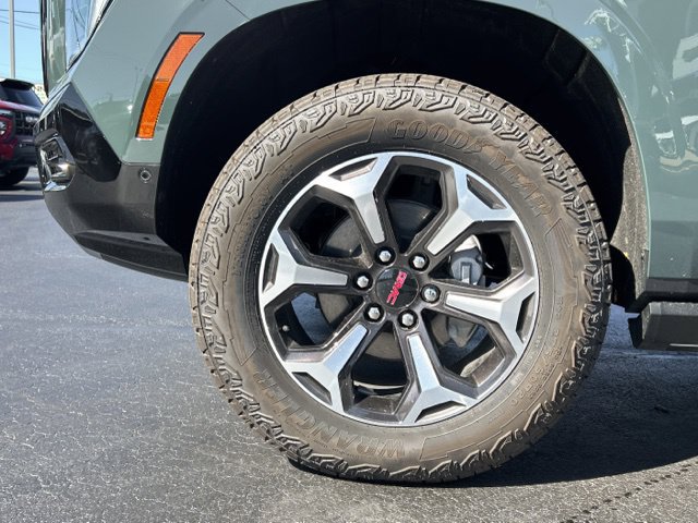 New 2026 GMC Yukon AT4 Ultimate AWD/4WD image 18