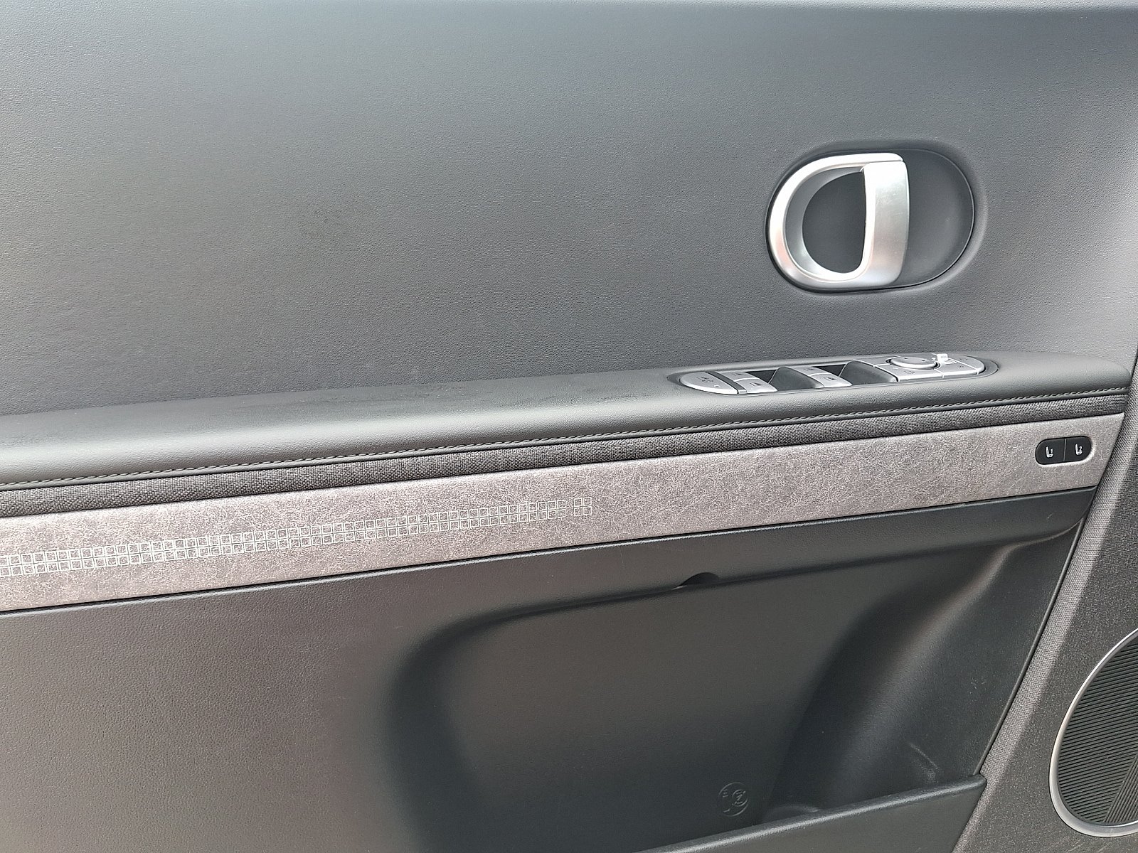 Certified 2023 Hyundai Ioniq 5 Limited AWD/4WD image 13