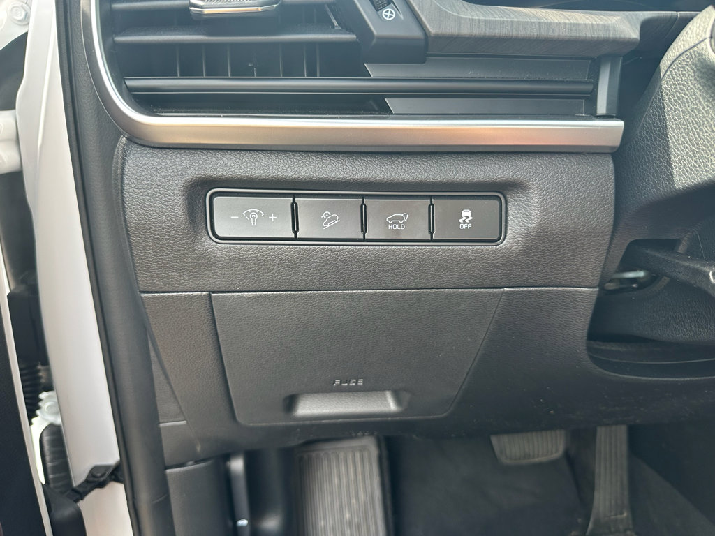 Used 2024 Kia Telluride EX w/ EX Captain's Chair Package image 24