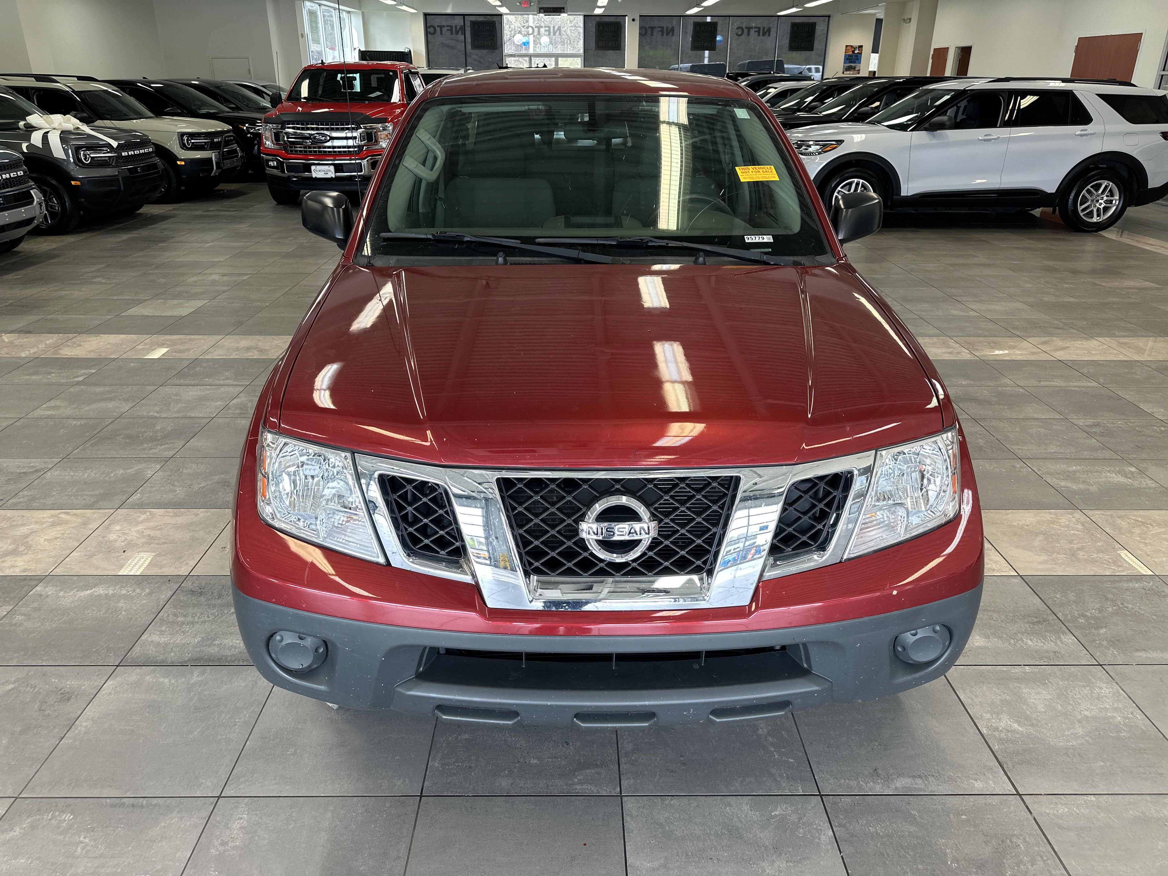 Used 2019 Nissan Frontier SV image 16
