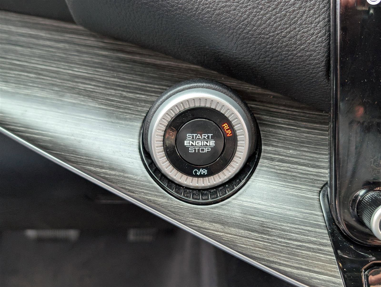 Used 2024 Jeep Wagoneer Series II w/ Flexible Seating Group image 25