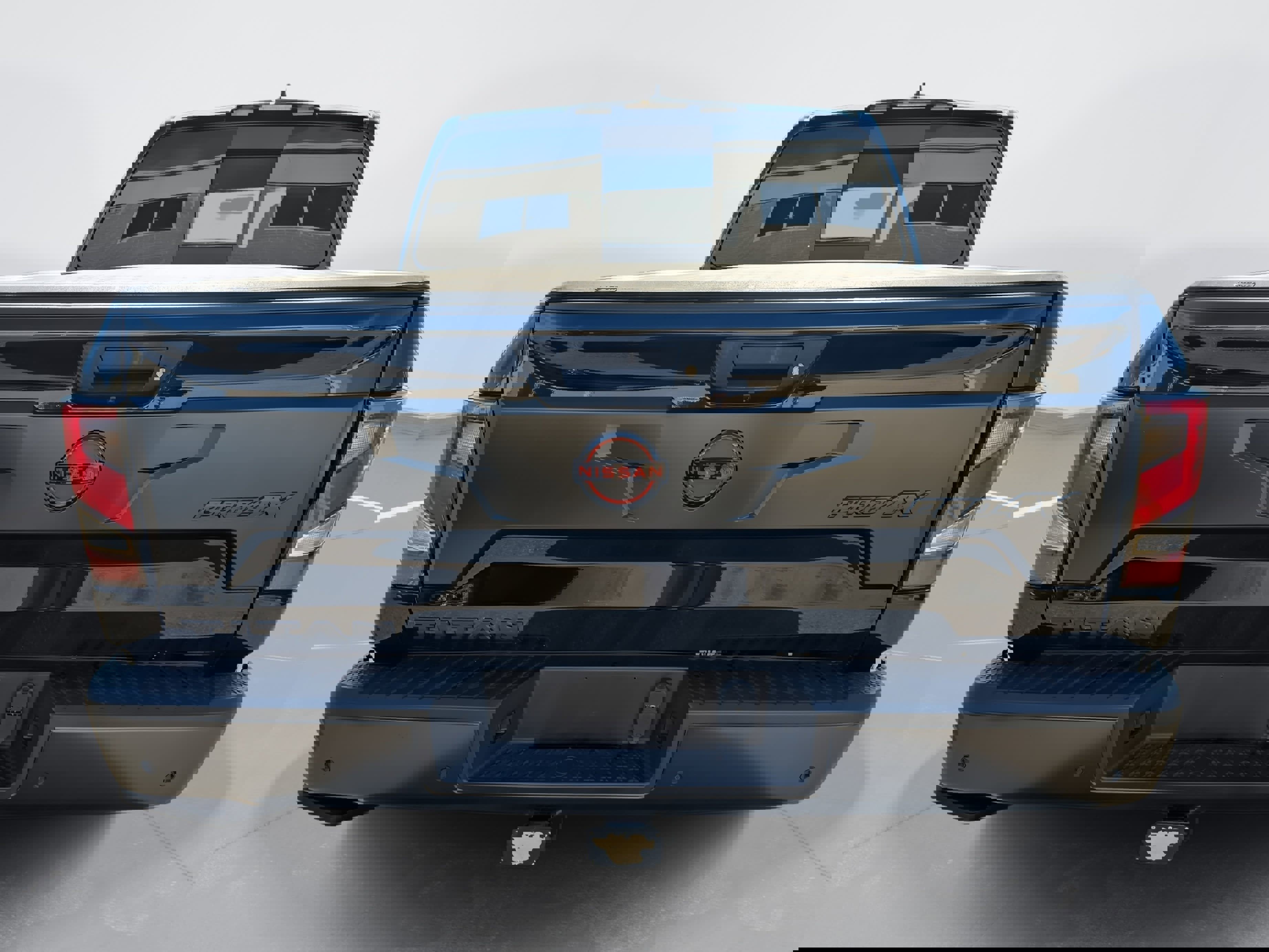 Used 2023 Nissan Titan PRO-4X w/ Pro-4x Convenience Package image 6