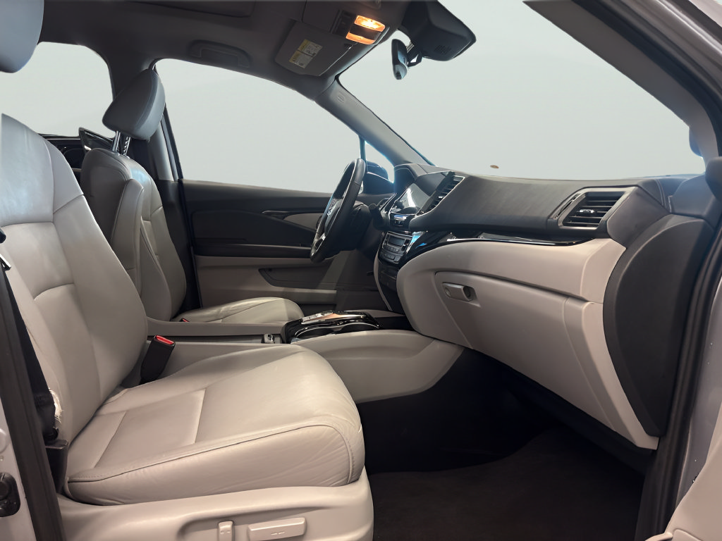 Used 2020 Honda Pilot Touring image 18